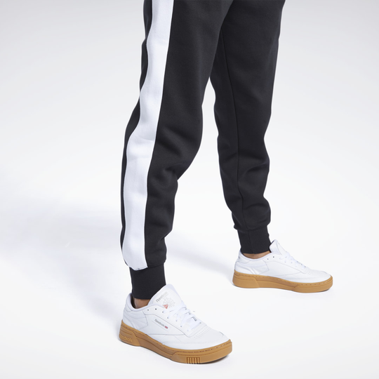 Classics Foundation Linear Fleece Pants